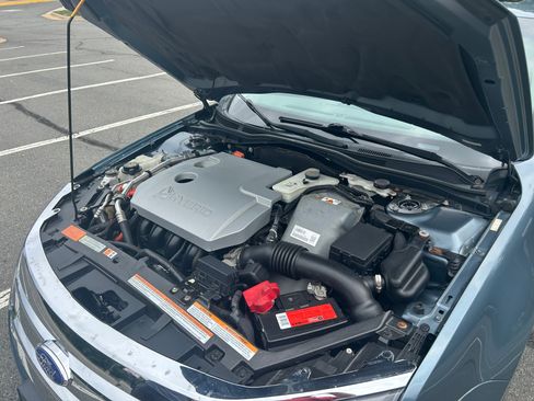 Used 2011 Ford Fusion Hybrid w/ 502A Rapid Spec Order Code FWD image 4