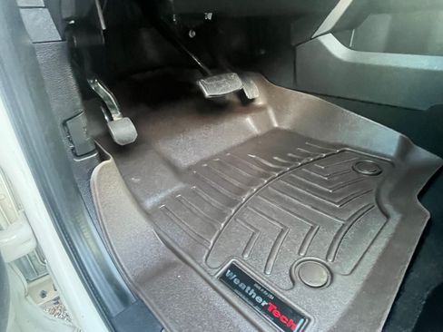 Used 2020 Ford F350 Platinum w/ FX4 Off-Road Package image 6