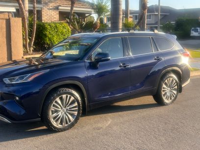 Used 2021 Toyota Highlander Platinum