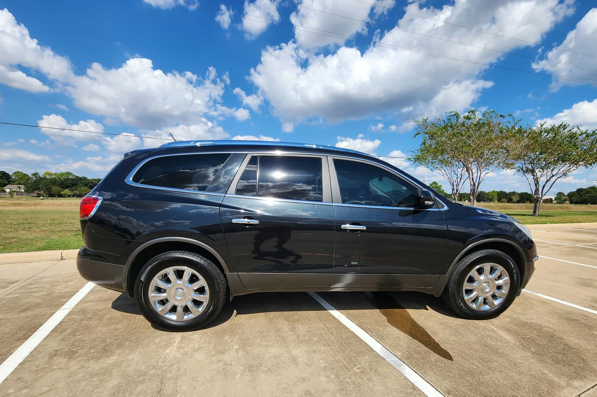 Used 2012 Buick Enclave Leather FWD image 12