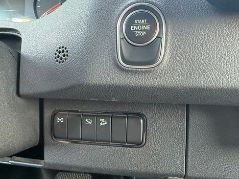 Used 2019 Mercedes-Benz Sprinter 2500 image 19