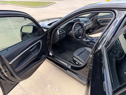 Used 2018 BMW 330i Sedan RWD image 21