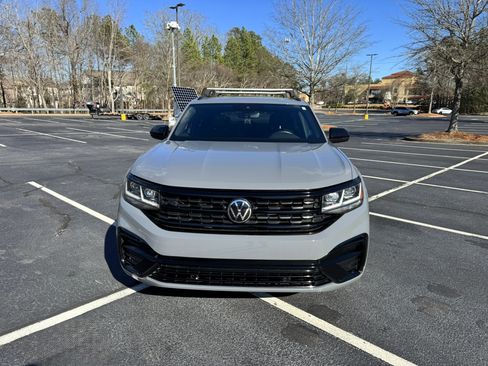 Used 2023 Volkswagen Atlas Cross Sport SEL R-Line image 1