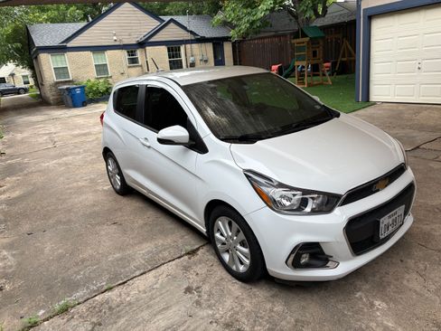Used 2018 Chevrolet Spark LT FWD image 20