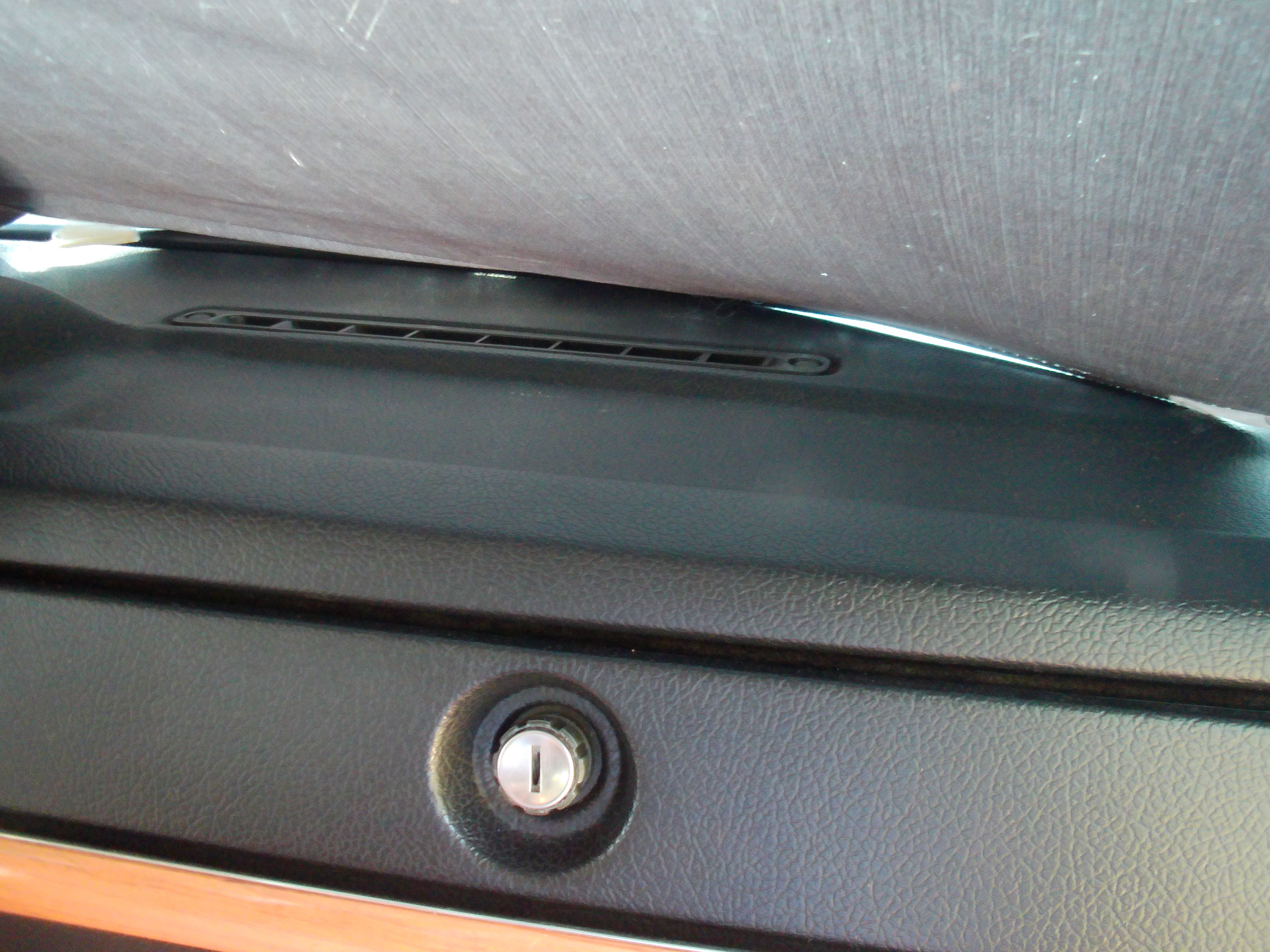 Used 1993 Volvo 240 Sedan RWD image 17