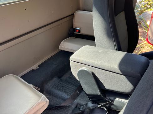 Used 2004 Ford Ranger Edge image 9