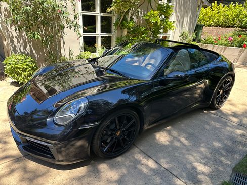 Used 2023 Porsche 911 Carrera image 14