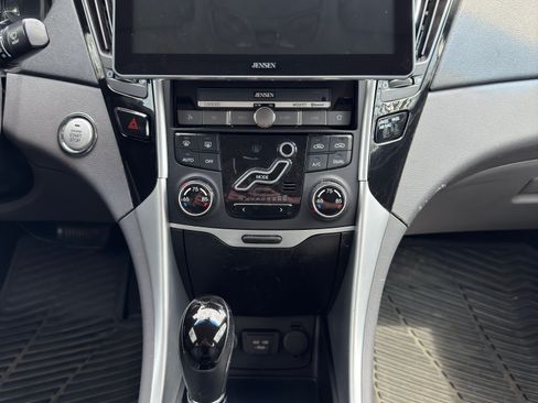 Used 2011 Hyundai Sonata Limited w/ Navigation Pkg 5 image 16