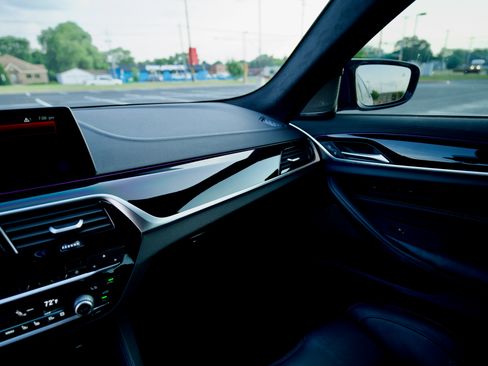 Used 2018 BMW M5 AWD/4WD image 32