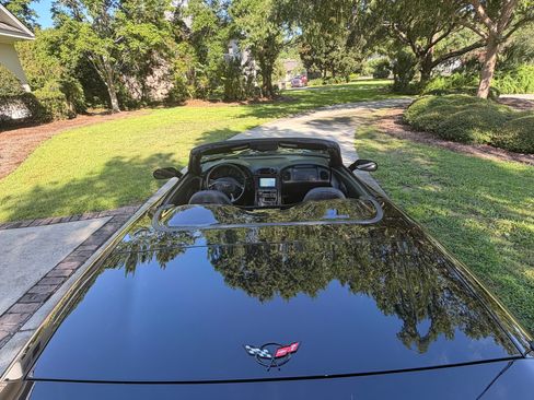 Used 2002 Chevrolet Corvette Convertible w/ Preferred Equipment Group2 RWD image 11