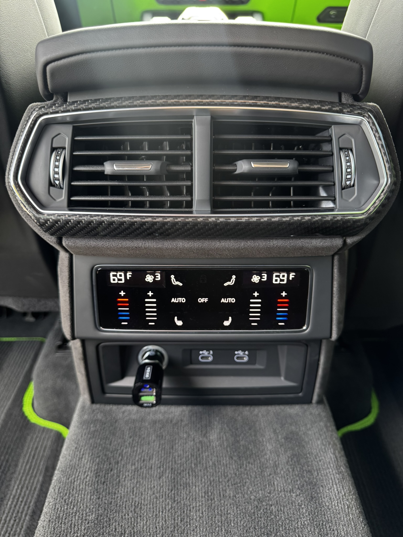 Used 2025 Lamborghini Urus SE AWD/4WD image 14