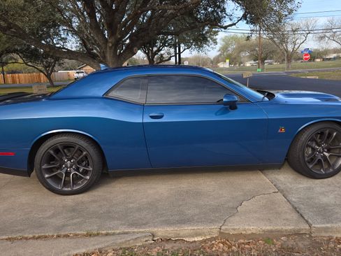 Used 2022 Dodge Challenger R/T Scat Pack w/ Plus Package image 2