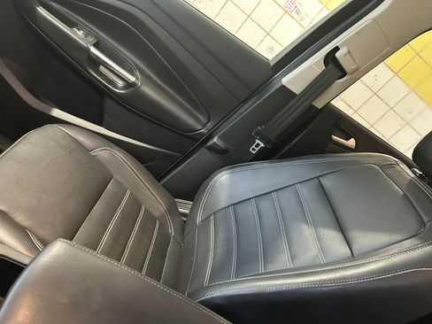 Used 2018 Ford Escape SEL w/ Ford Safe & Smart Package image 10