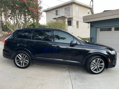 Used 2018 Audi Q7 3.0T Prestige w/ Prestige Package image 1
