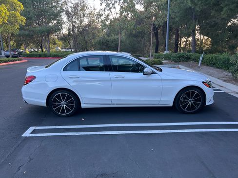 Used 2019 Mercedes-Benz C 300 Sedan image 5