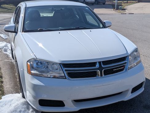 Used 2012 Dodge Avenger SXT image 5
