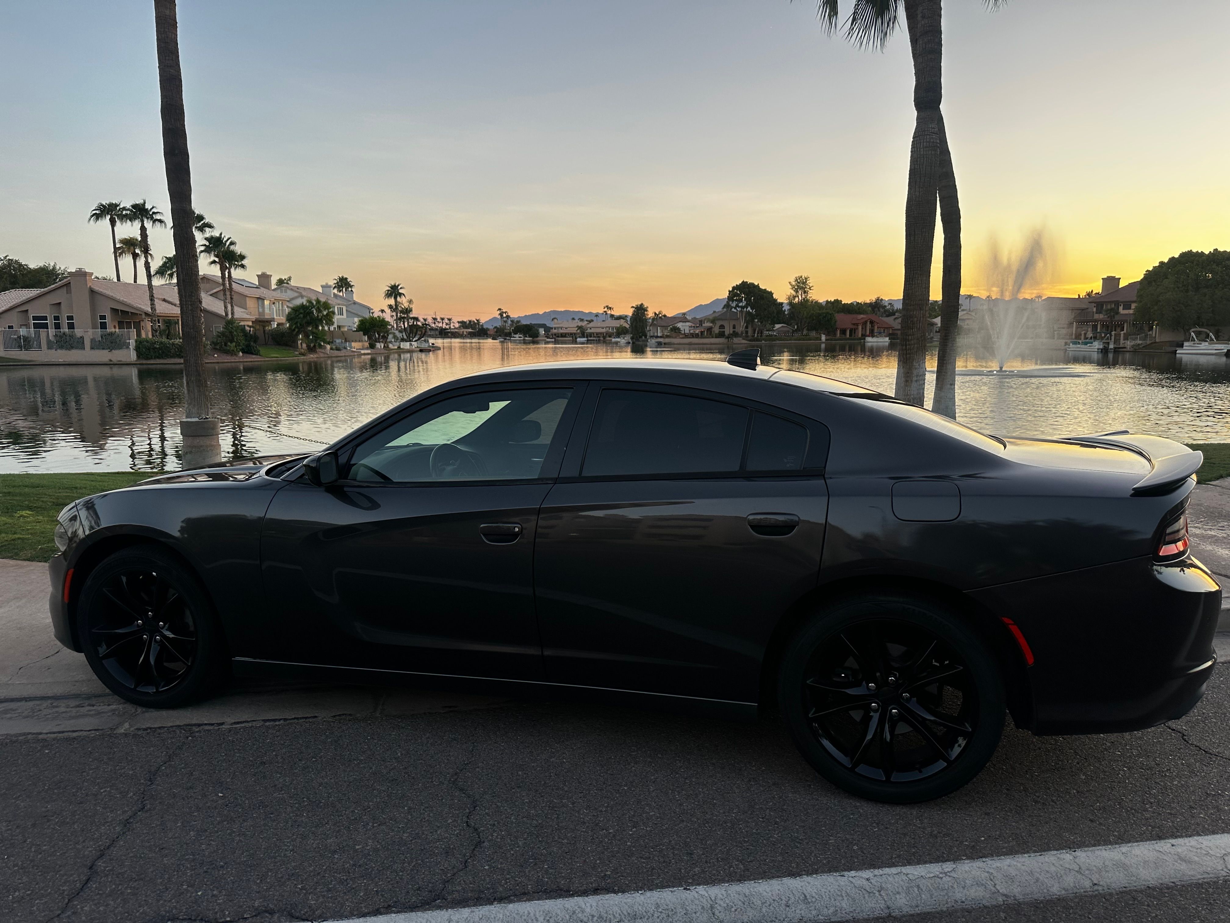 Used 2016 Dodge Charger R/T w/ Navigation & Travel Group RWD image 6