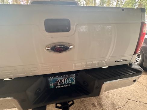 Used 2013 Ford F250 Lariat image 6