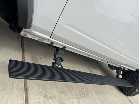 Used 2023 Ford Bronco Wildtrak image 4