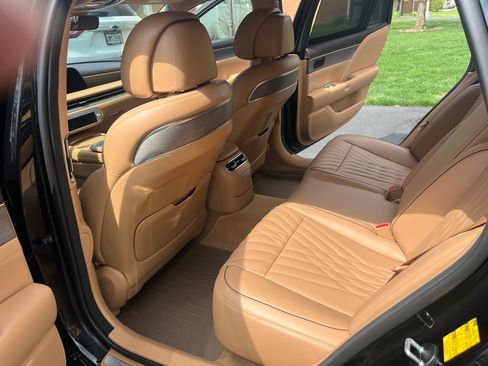 Used 2023 Genesis G90 3.5T image 11