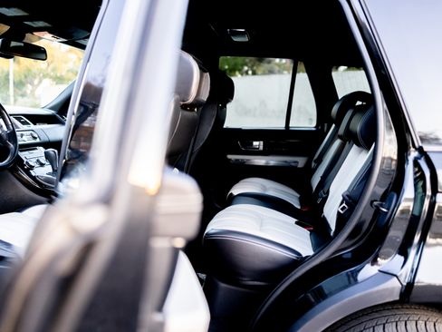 Used 2013 Land Rover Range Rover Sport Autobiography w/ Autobiography Pkg image 11