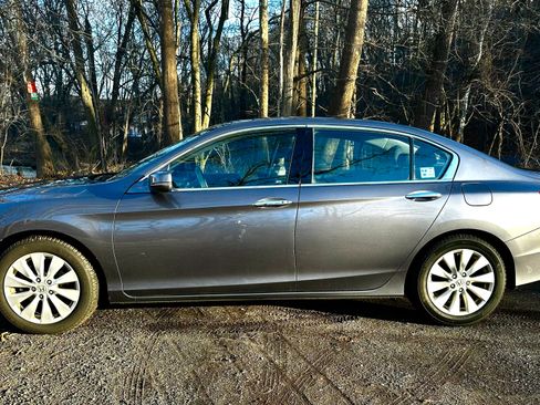 Used 2015 Honda Accord EX-L image 2