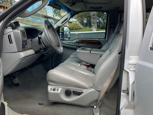 Used 2004 Ford F350 Lariat image 20