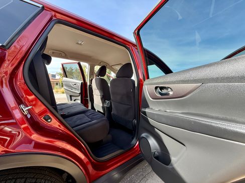 Used 2015 Nissan Rogue S image 20