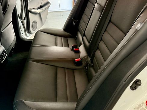 Used 2016 Lexus IS 200t RWD image 9