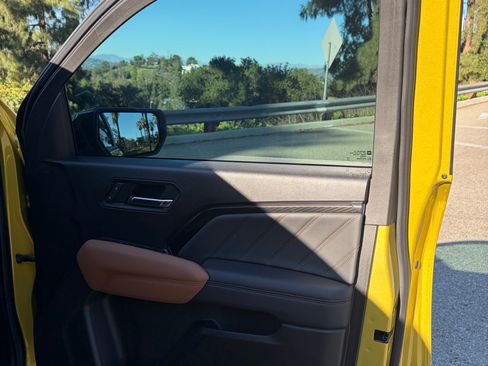 Used 2024 GMC Canyon AT4 w/ AT4 Premium Package image 24