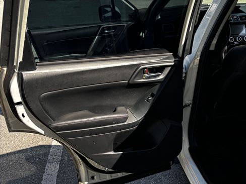 Used 2018 Subaru Forester 2.0XT Premium AWD/4WD image 10