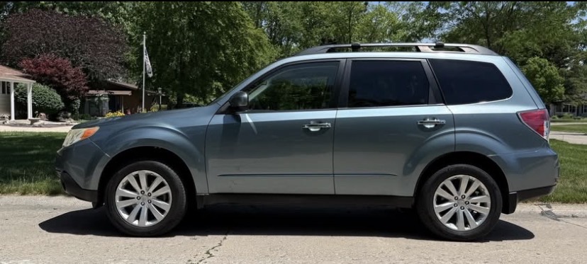 Used 2013 Subaru Forester 2.5X Premium AWD/4WD image 11
