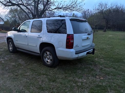 Used 2013 Chevrolet Tahoe LT w/ Luxury Package image 4