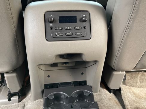 Used 2004 GMC Yukon SLT w/ 1SD Preferred Equipment Group image 12