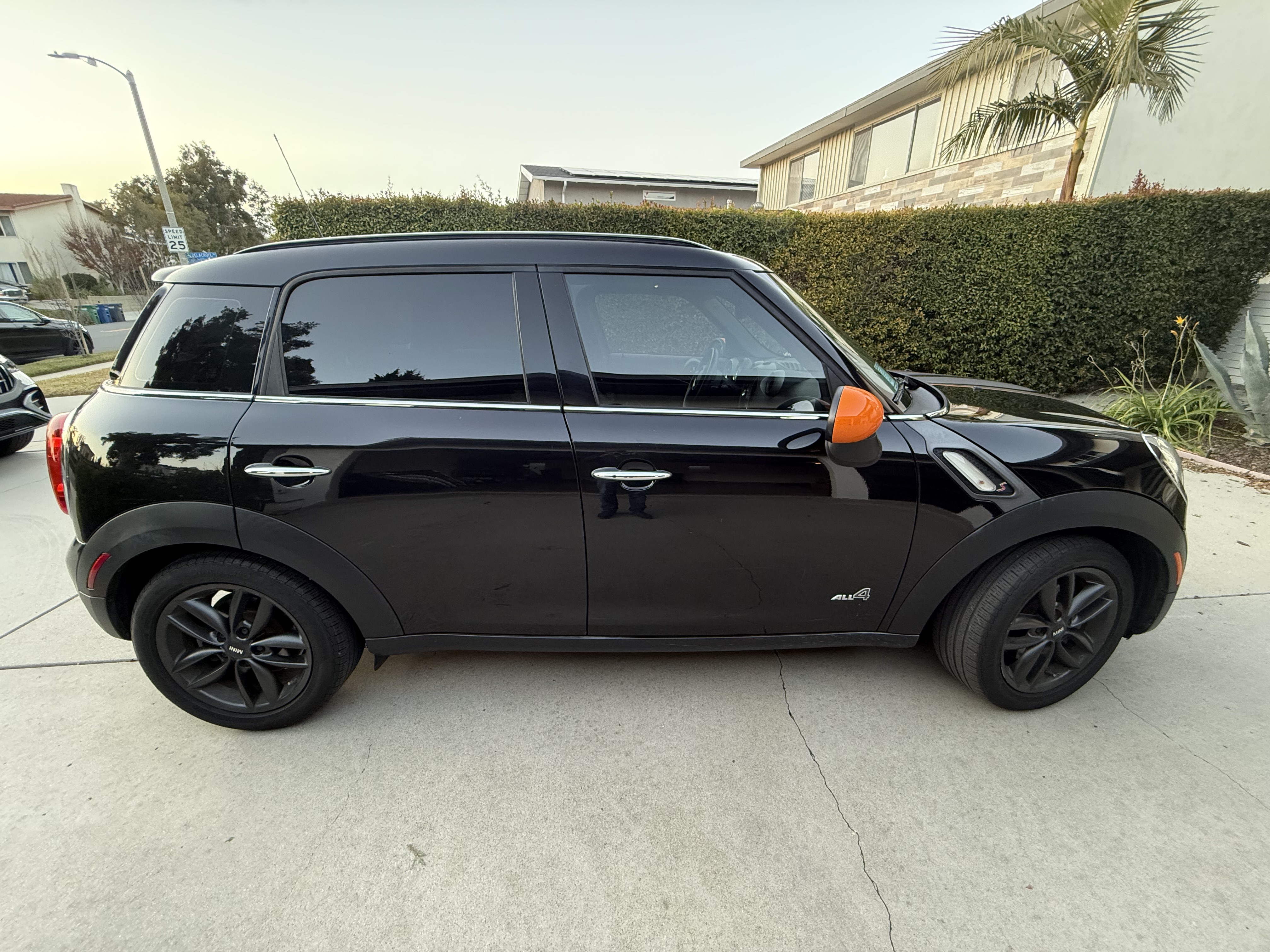 Used 2012 MINI Cooper Countryman S w/ Technology Pkg AWD/4WD image 5