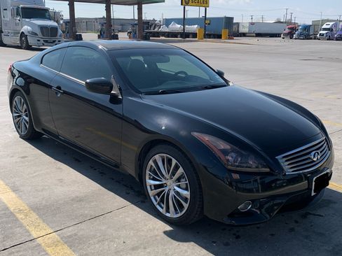Used 2013 INFINITI G37 Journey w/ Premium Pkg image 11