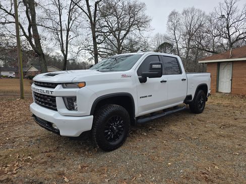Used 2021 Chevrolet Silverado 2500 LTZ w/ LTZ Plus Package image 2
