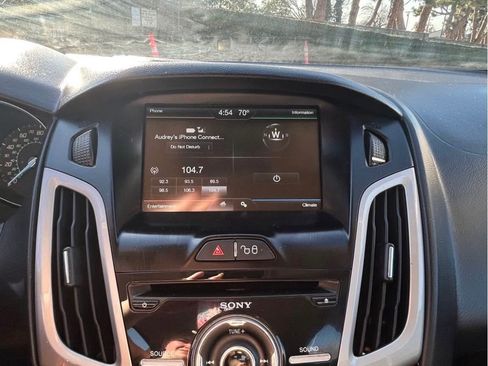 Used 2012 Ford Focus SEL image 4