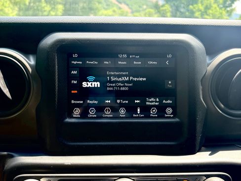 Used 2022 Jeep Wrangler Unlimited Sport AWD/4WD image 22