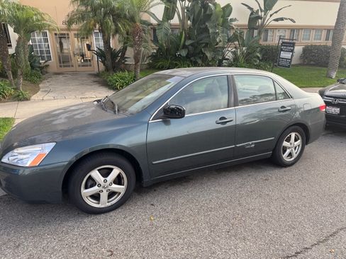 Used 2004 Honda Accord EX image 2