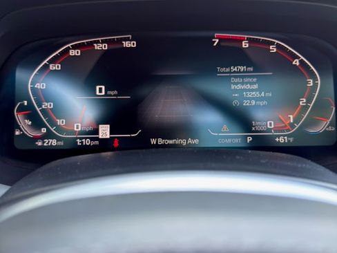 Used 2021 BMW X6 M50i w/ Executive Package image 4