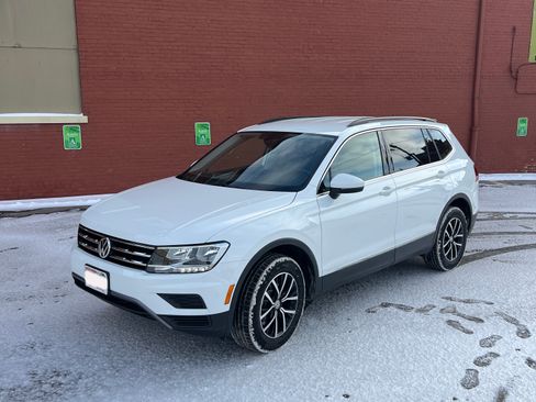Used 2021 Volkswagen Tiguan SE image 1