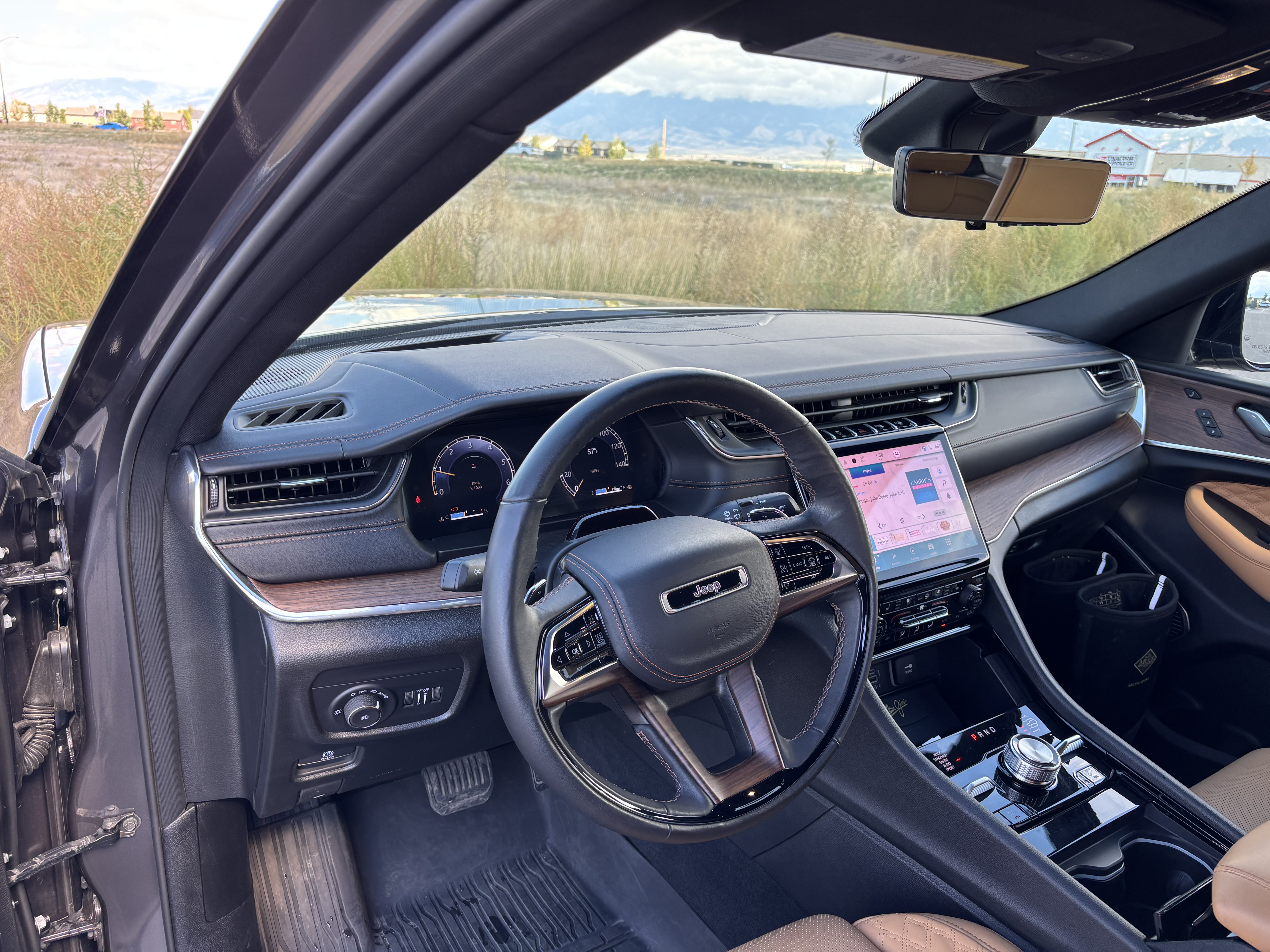 Used 2025 Jeep Grand Cherokee Summit w/ Adv Protech Group IV AWD/4WD image 18