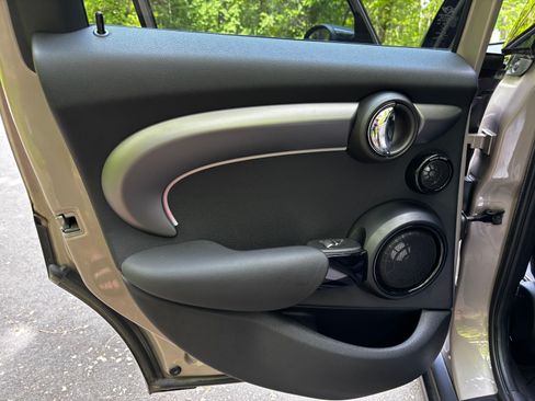 Used 2023 MINI Cooper S w/ Signature Upholstery Package FWD image 20
