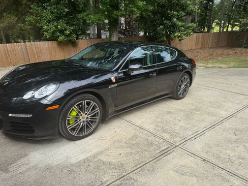 Used 2015 Porsche Panamera S RWD image 8