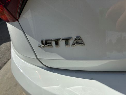 Used 2019 Volkswagen Jetta S image 18