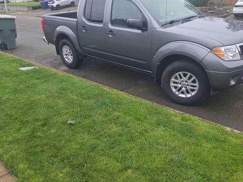 Used 2018 Nissan Frontier SV w/ Value Truck Package image 4