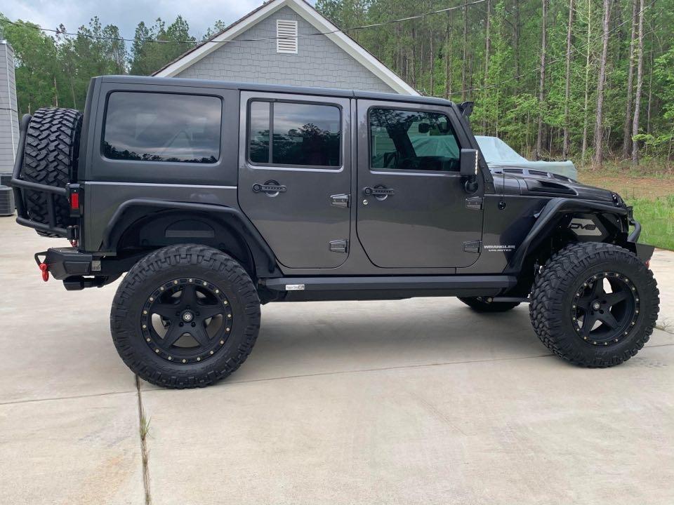 Used 2017 Jeep Wrangler Unlimited Sport w/ Quick Order Package 24S AWD/4WD image 5