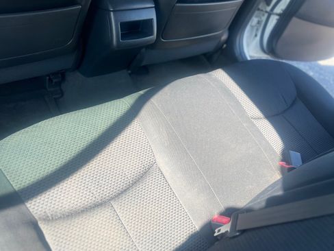 Used 2011 Toyota Camry SE w/ Fleet Convenience Pkg FWD image 14