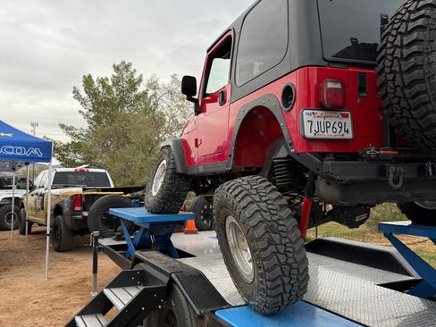 Used 2004 Jeep Wrangler Rubicon w/ Dual Top Group AWD/4WD image 12